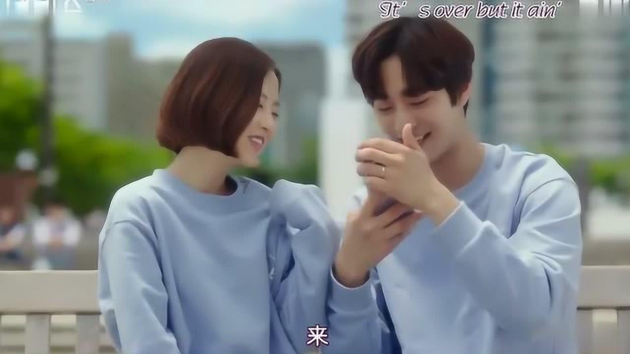 集装箱货运船